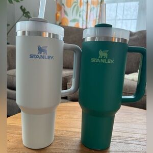 2 Stanley Quencher H2.0 Flowstate 40oz Tumblers